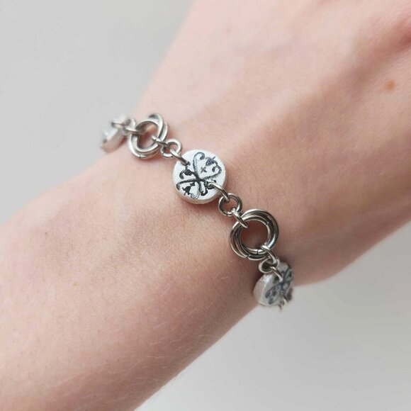 Iridescent victorian gothic and mobius rose silver charm bracelet - Picture 2 of 8